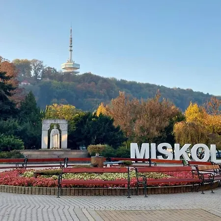 Julia Apartman Miskolc Exterior photo